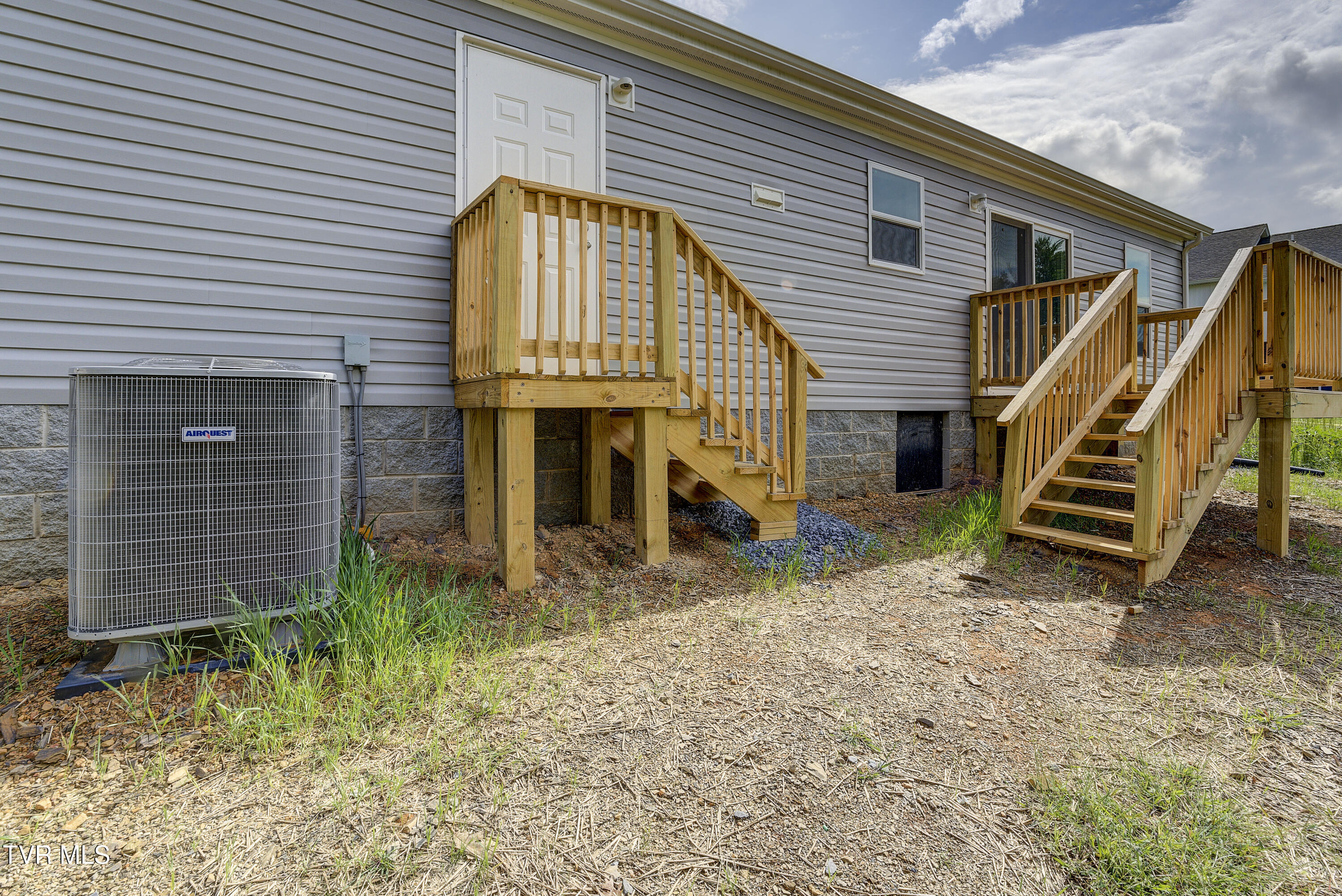 1908 Seaver Road Kingsport, TN 37660 - Photo 35 of 39 Seaver-37