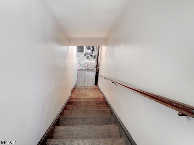 931 Madison Avenue Union, NJ 07083 - Photo 13 of 29