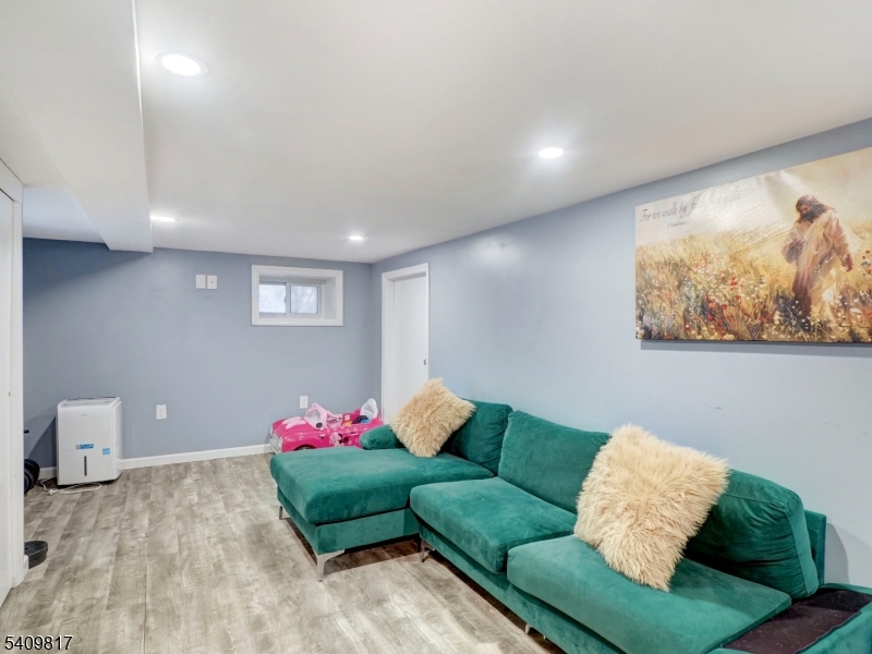 931 Madison Avenue Union, NJ 07083 - Photo 22 of 29