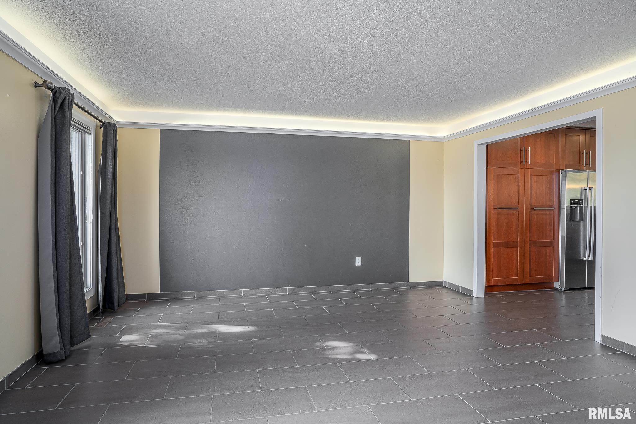 4200 Belmont Road Bettendorf, IA 52722 - Photo 16 of 32