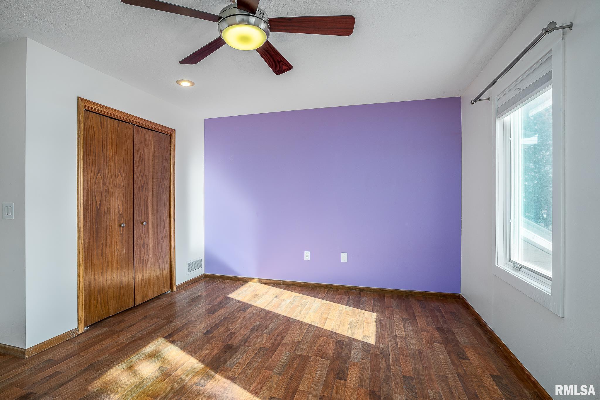 4200 Belmont Road Bettendorf, IA 52722 - Photo 22 of 32