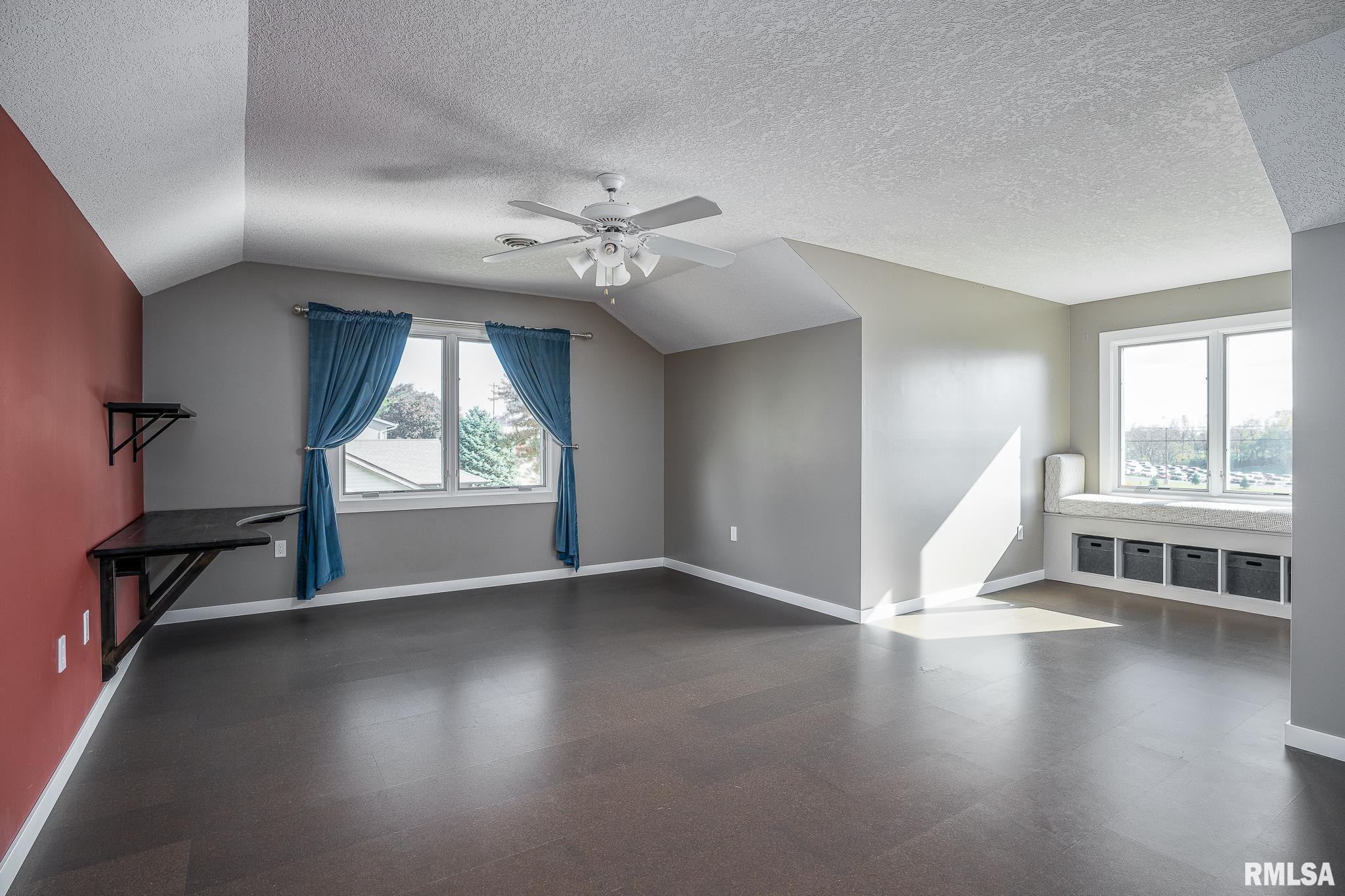 4200 Belmont Road Bettendorf, IA 52722 - Photo 26 of 32