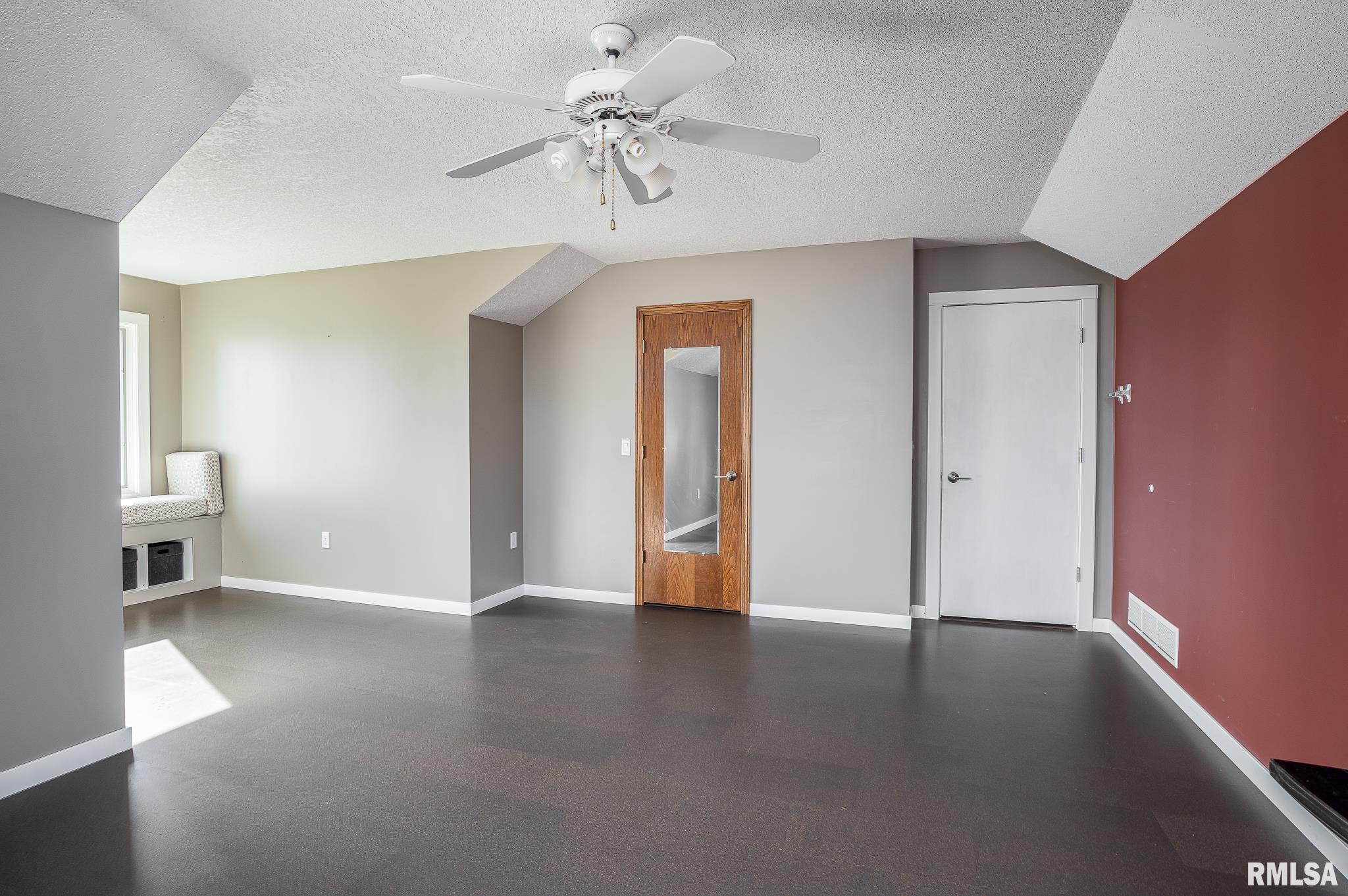 4200 Belmont Road Bettendorf, IA 52722 - Photo 27 of 32