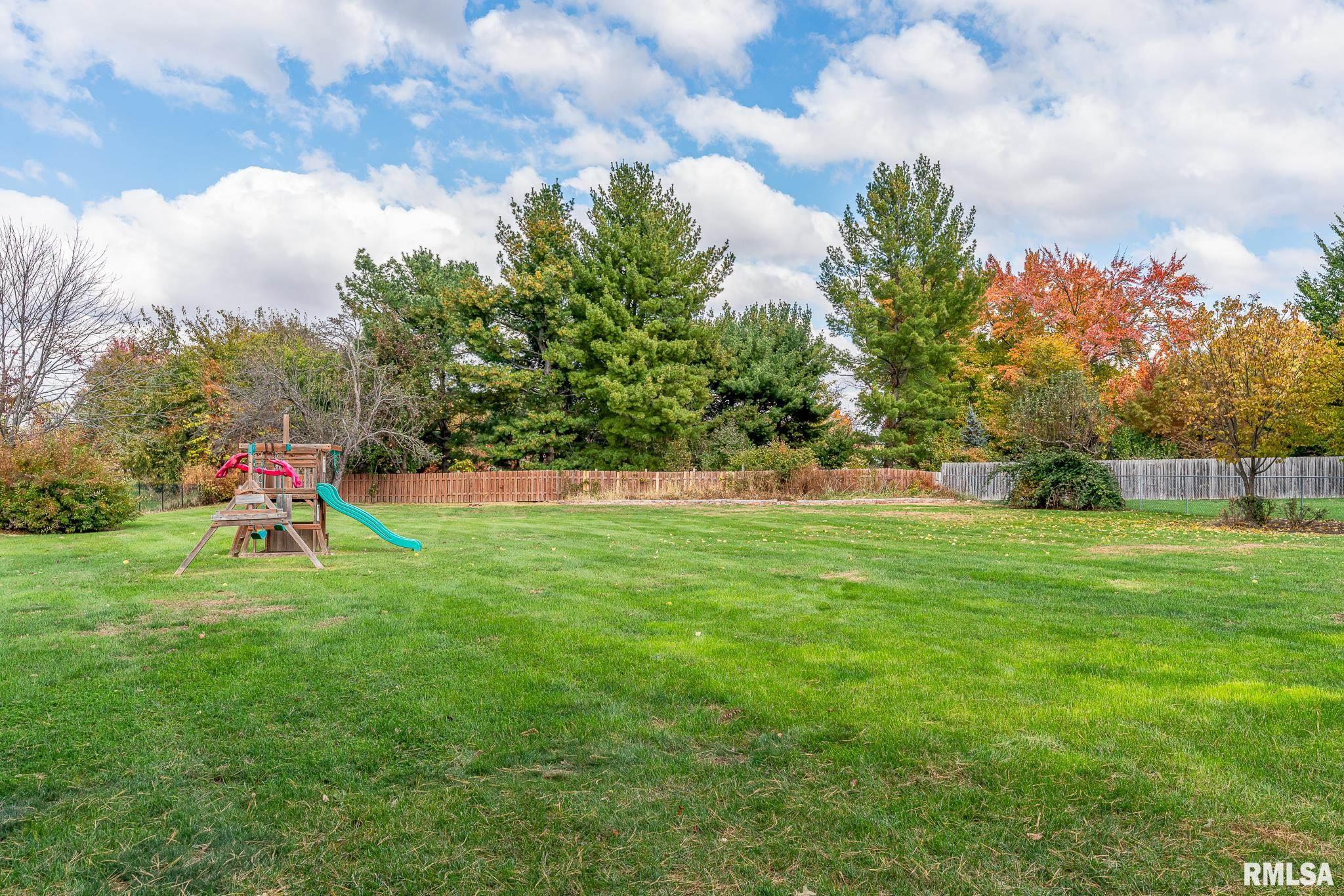 4200 Belmont Road Bettendorf, IA 52722 - Photo 31 of 32