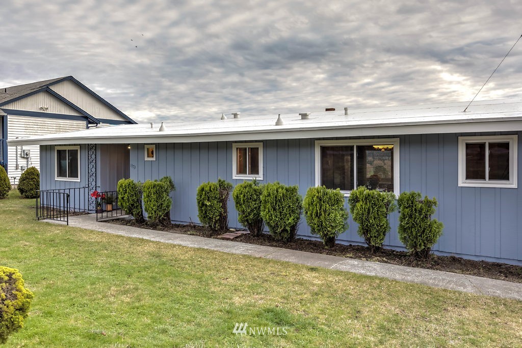 1373 Swantown Road Oak Harbor, WA 98277 - Photo 3 of 25 Gallery Image 3