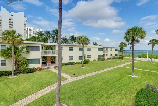 $9,000 | 1400 South Ocean Boulevard, Unit 9S, Lauderdale-by-the-Sea, FL 33062