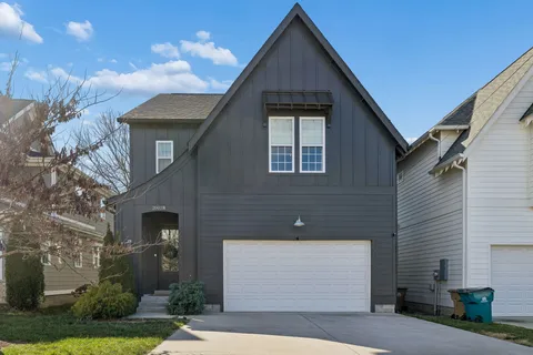 $769,000 | 2003 B Hutton Drive, Nashville, TN 37210