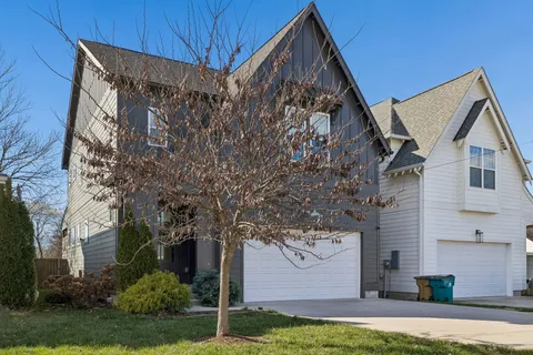 $769,000 | 2003 B Hutton Drive, Nashville, TN 37210