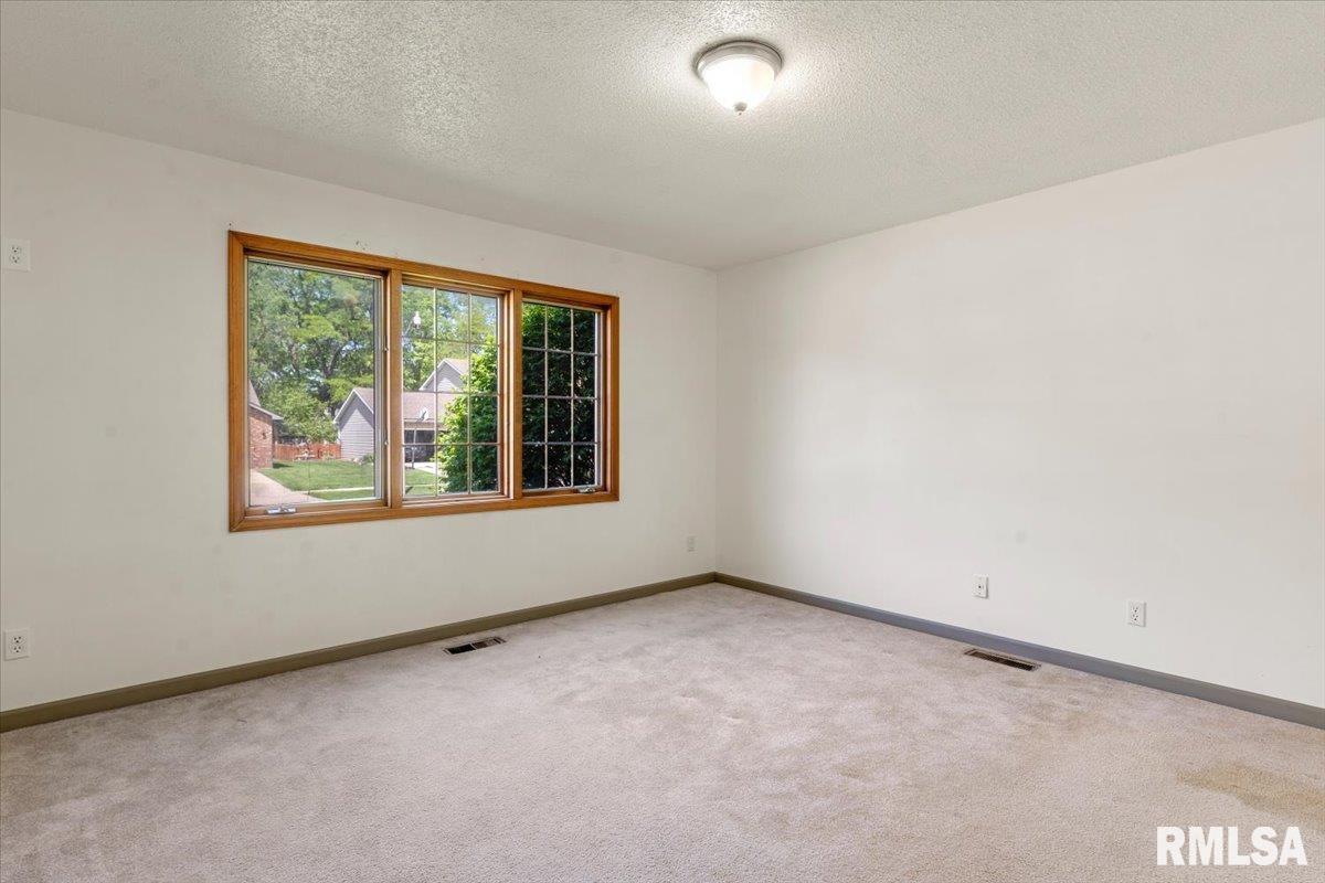 1204 Harmony Court Springfield, IL 62703 - Photo 18 of 35