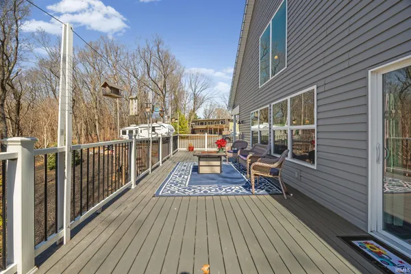 $750,000 | 122 Thornbush Drive, West Lafayette, IN 47906