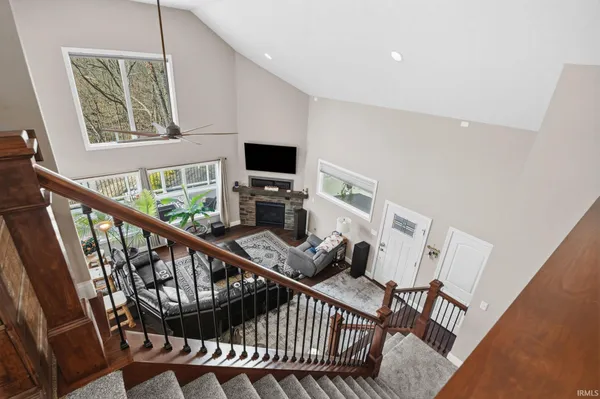 $750,000 | 122 Thornbush Drive, West Lafayette, IN 47906