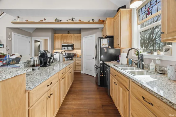 $750,000 | 122 Thornbush Drive, West Lafayette, IN 47906