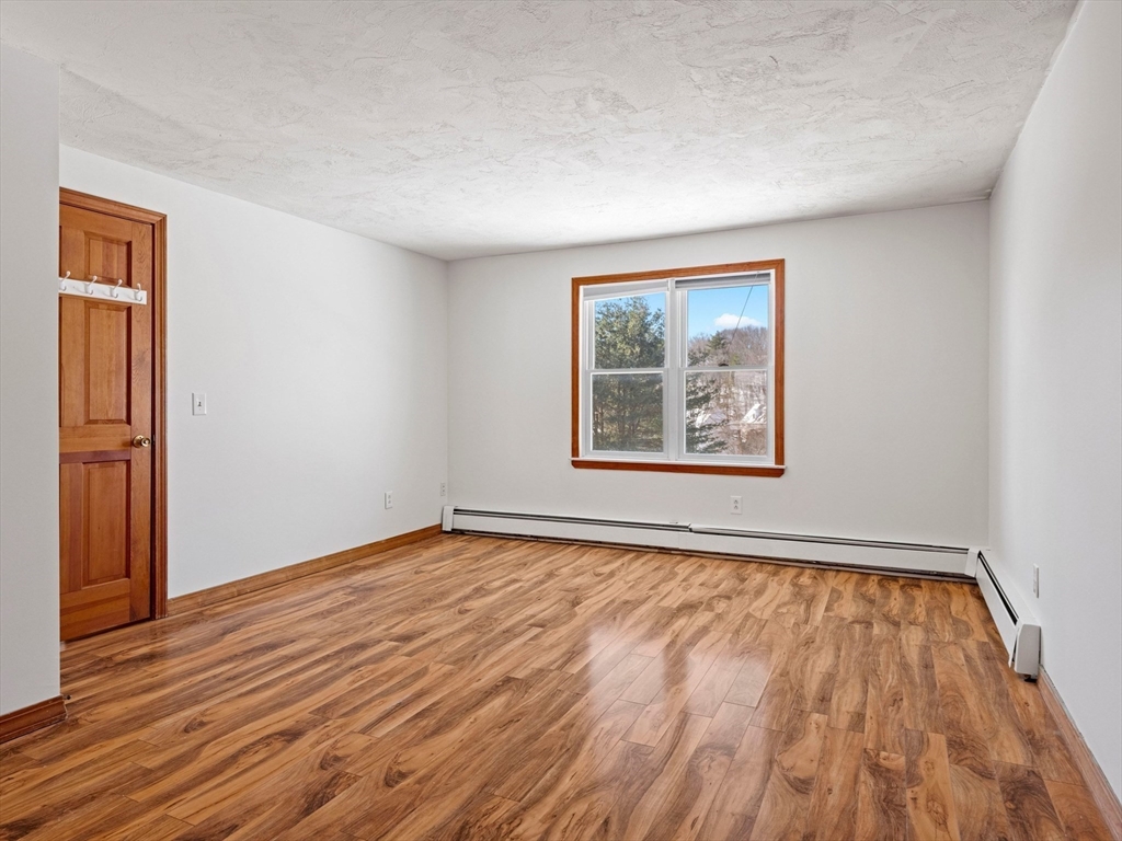 399 Long Hill Road Bolton, MA 01740 - Photo 14 of 37