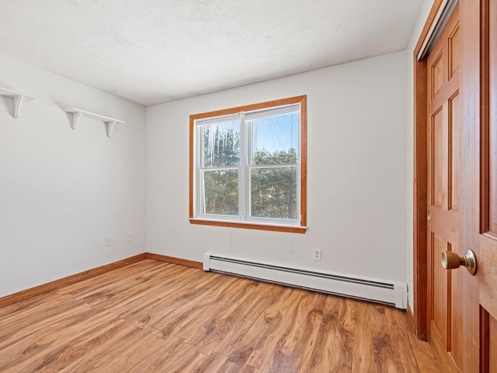 399 Long Hill Road Bolton, MA 01740 - Photo 15 of 37