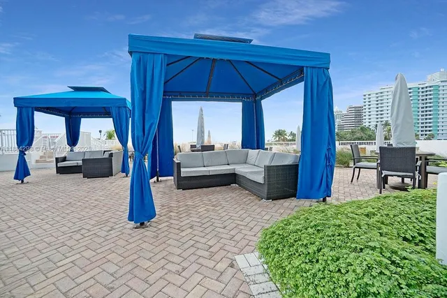 $2,650 | 5401 Collins Avenue, Unit 833, Miami Beach, FL 33140