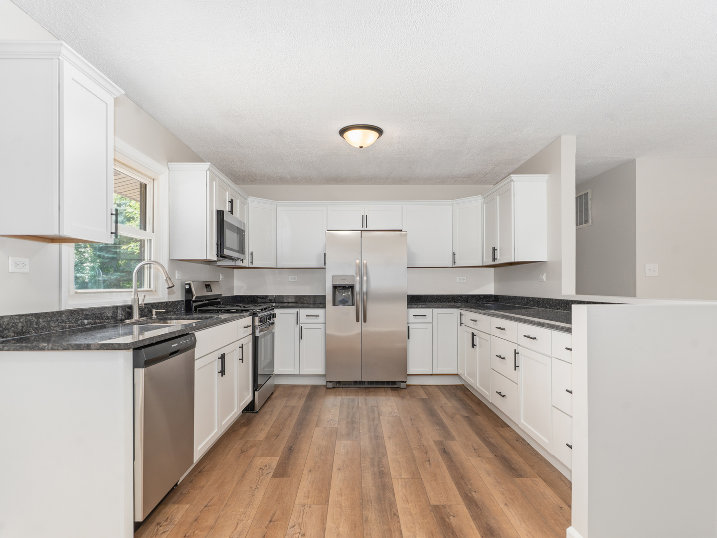 23523 West Renwick Road Plainfield, IL 60586 - Photo 12 of 34 Gallery Image 12
