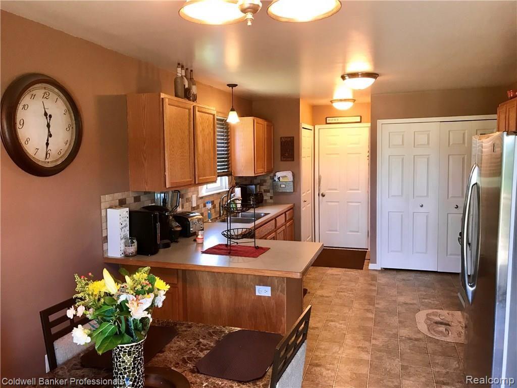 6973 North Lake Pleasant Road North Branch, MI 48461 - Photo 9 of 22 FullSizeRender (31).jpg