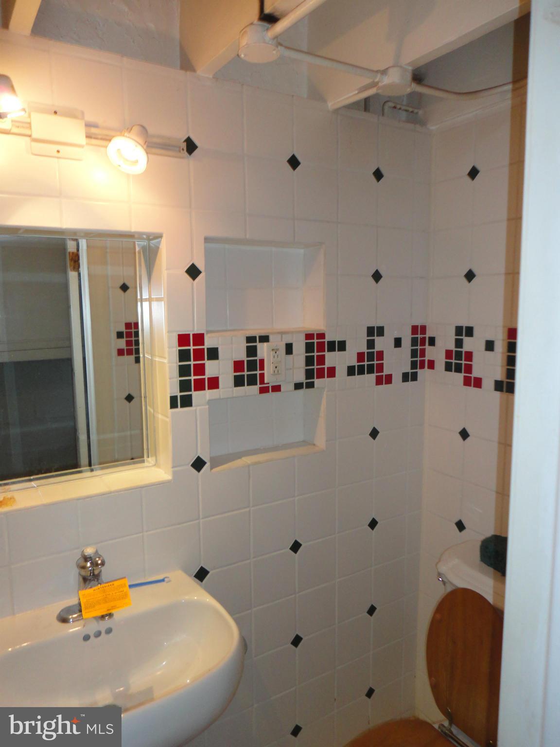 3701 Kimble Road Baltimore, MD 21218 - Photo 3 of 20 Lower Level Full Bath