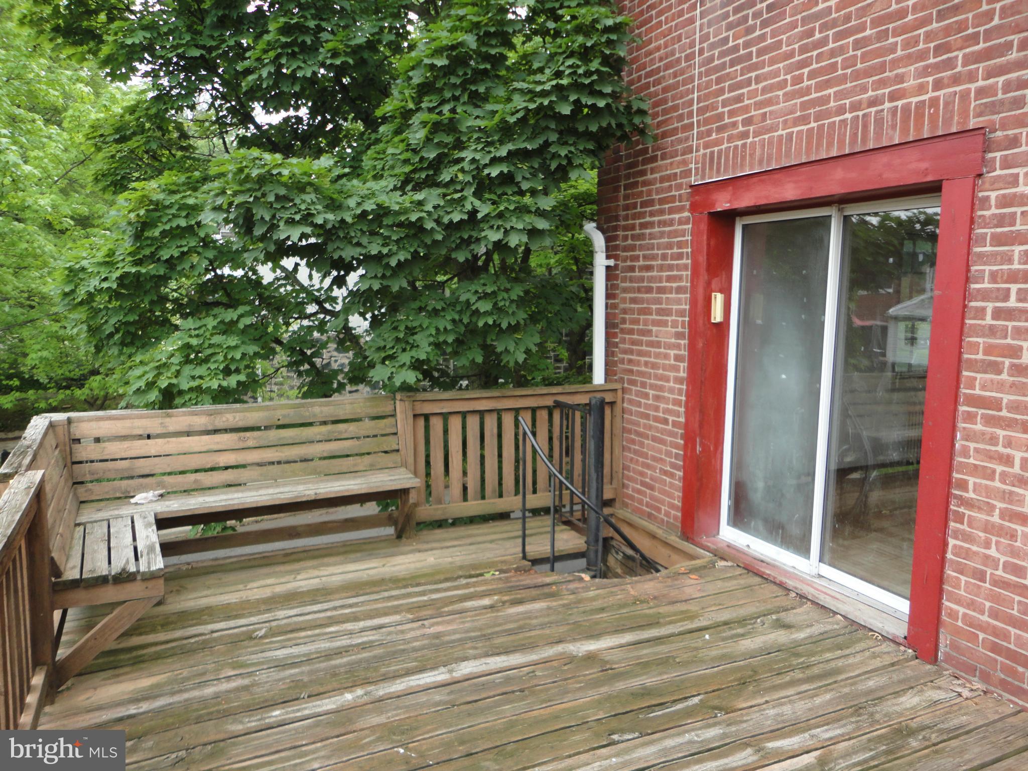 3701 Kimble Road Baltimore, MD 21218 - Photo 5 of 20 Sundeck
