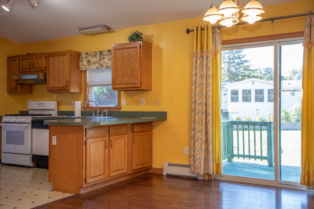 3 Fay Lane Plattsburgh, NY 12901 - Photo 8 of 47