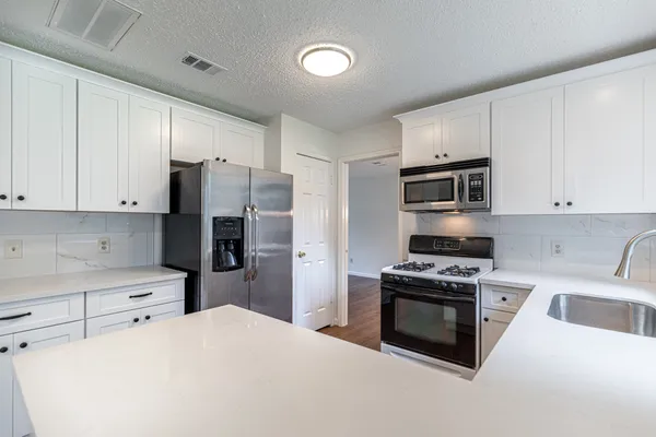 $2,390 | 1026 Cheyenne Meadows Drive, Katy, TX 77450