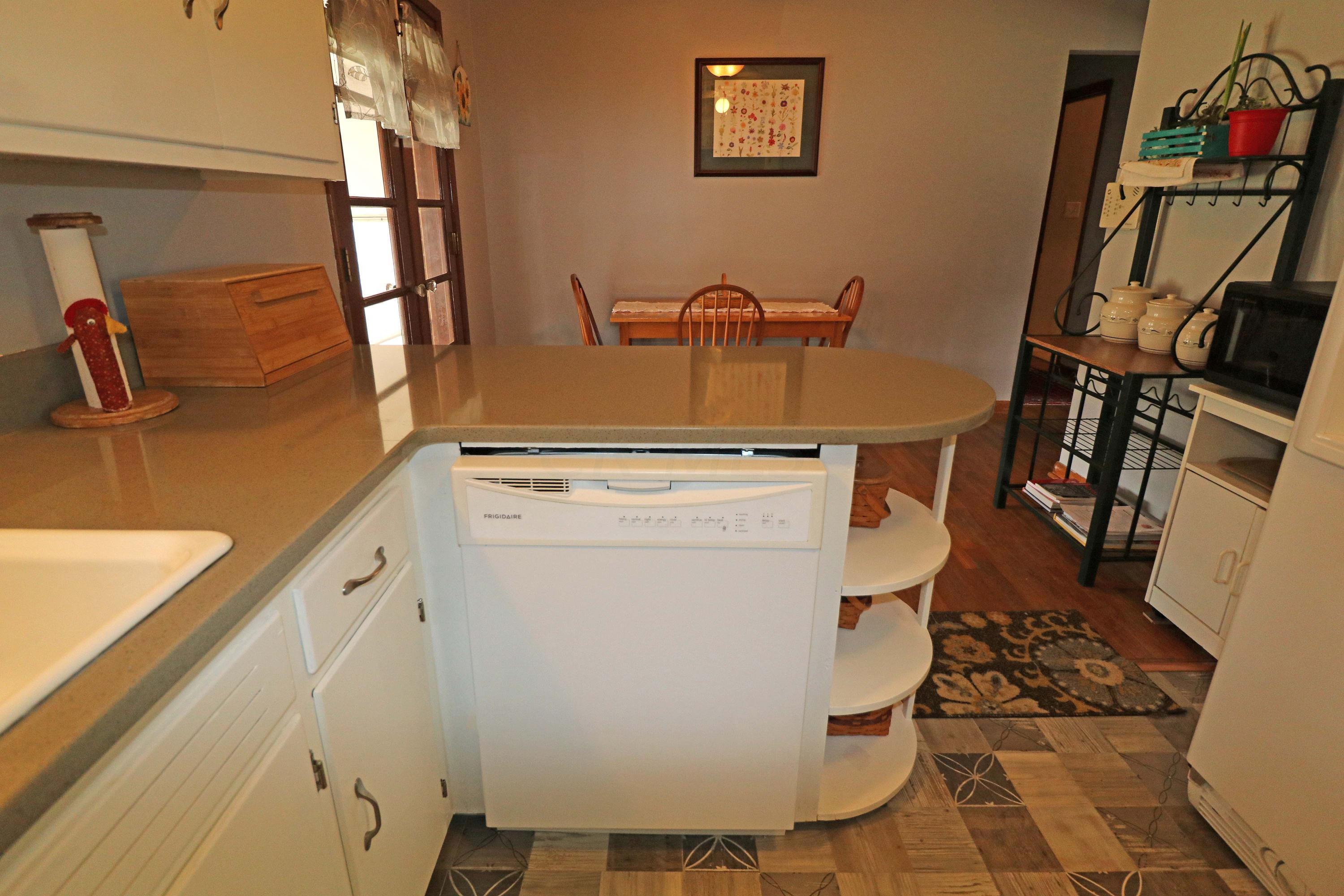 4473 Sandy Lane Road Columbus, OH 43224 - Photo 11 of 39 Gallery Image 11