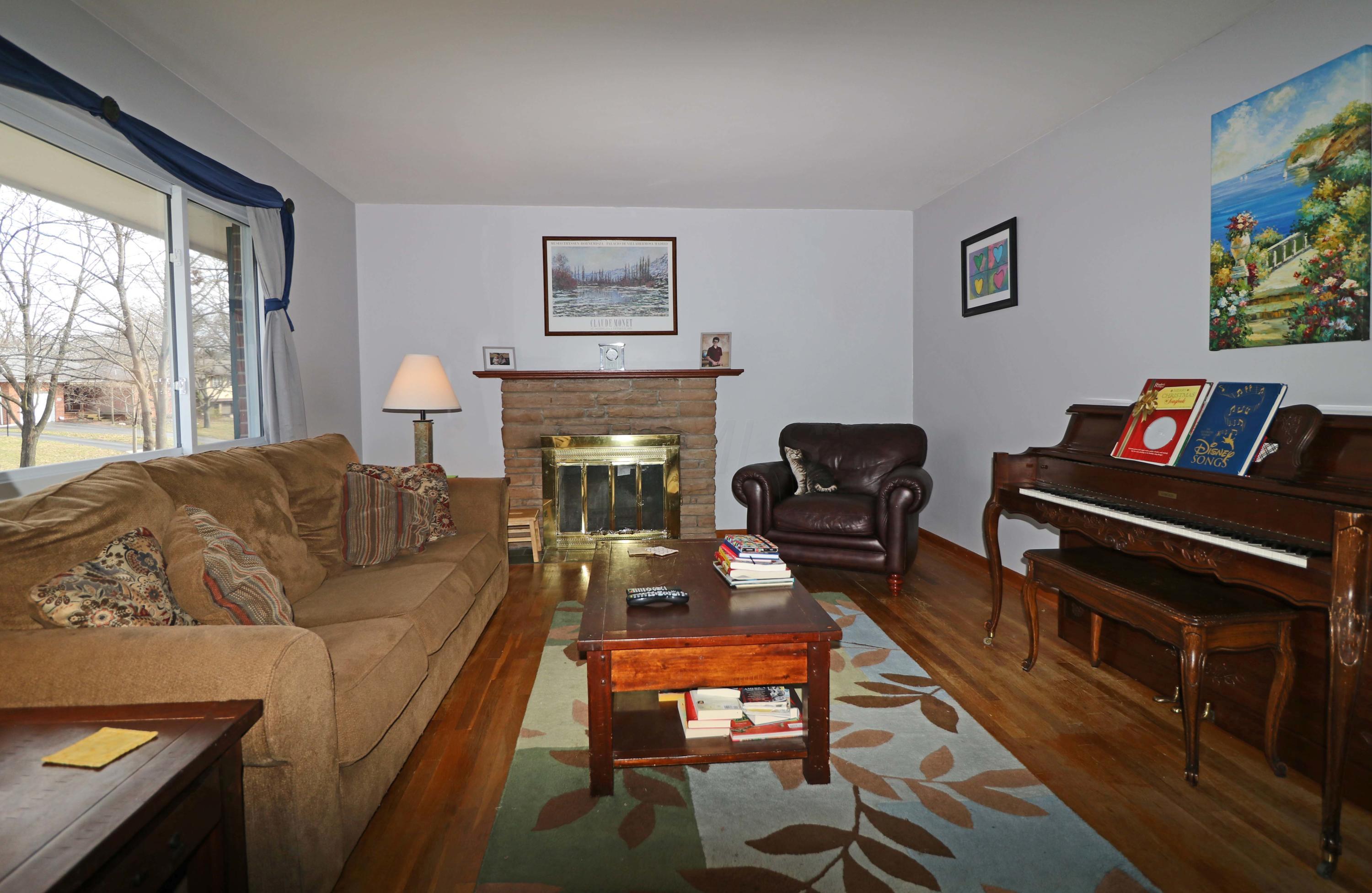 4473 Sandy Lane Road Columbus, OH 43224 - Photo 4 of 39 Gallery Image 4