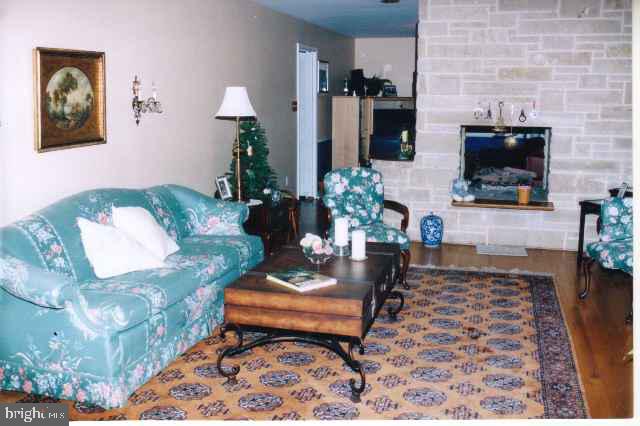 4343 Crestview Road Harrisburg, PA 17112 - Photo 3 of 5 Gallery Image 3