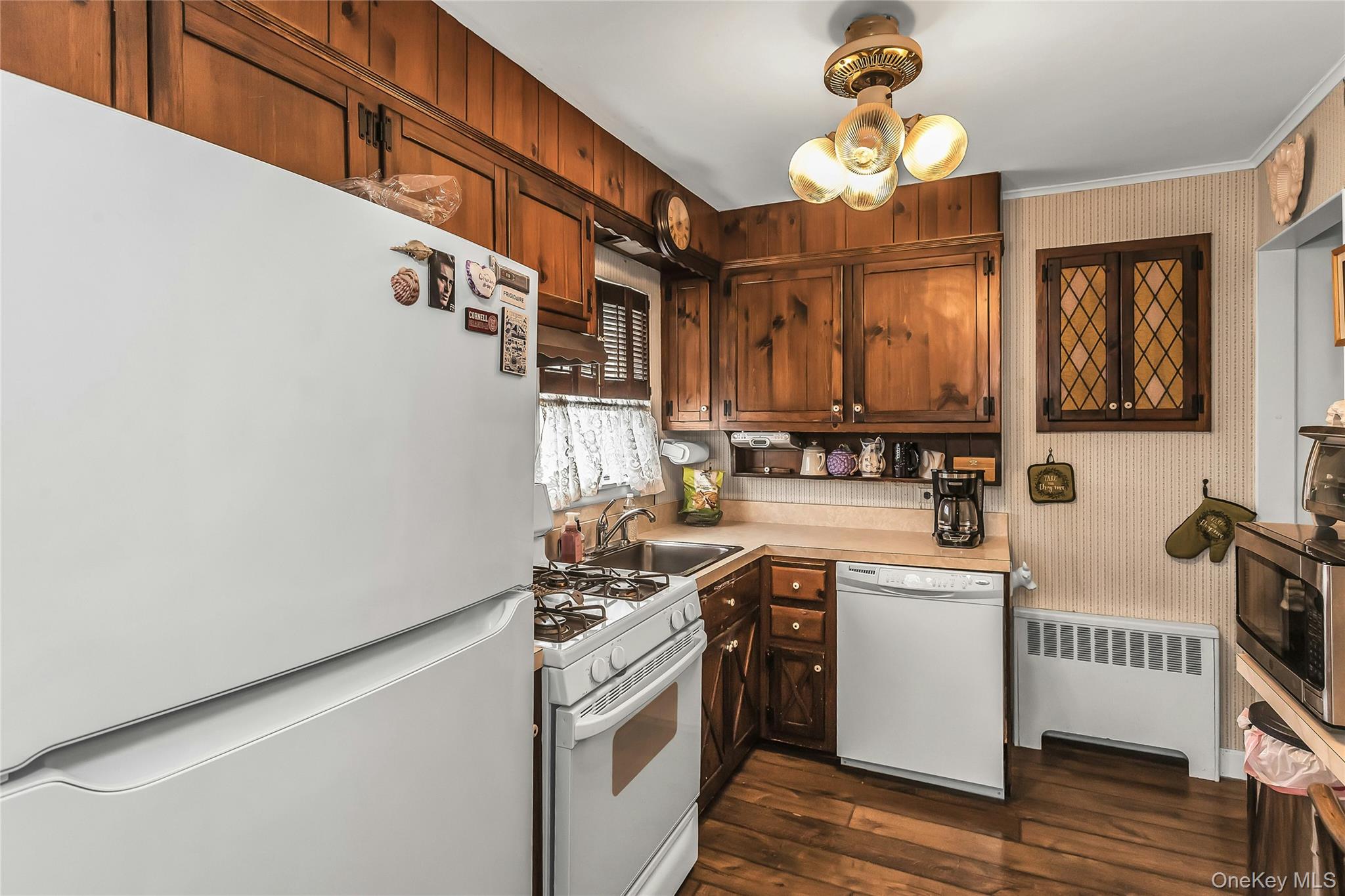 80 Knickerbocker Road North Plainview, NY 11803 - Photo 11 of 27