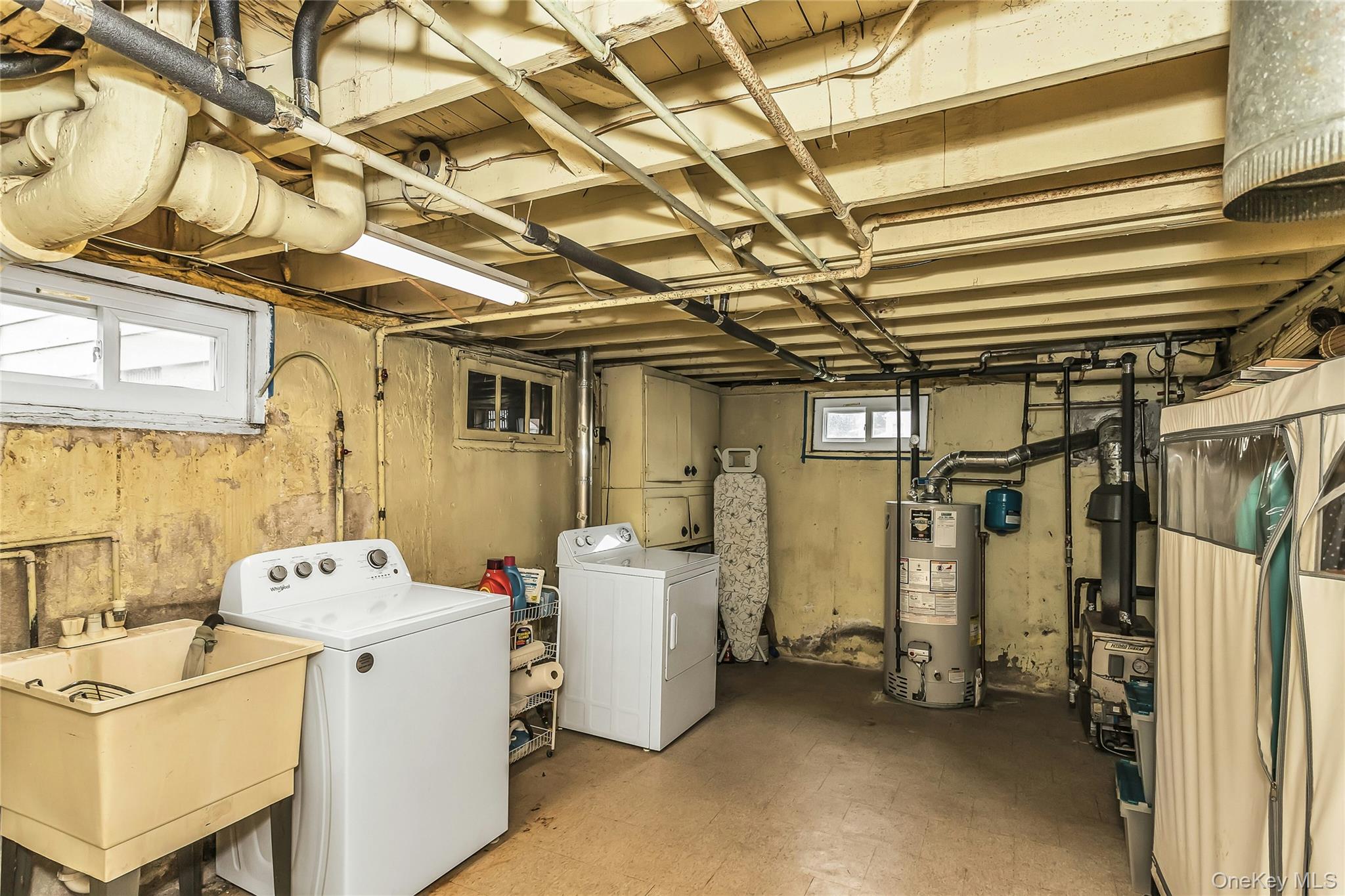 80 Knickerbocker Road North Plainview, NY 11803 - Photo 24 of 27