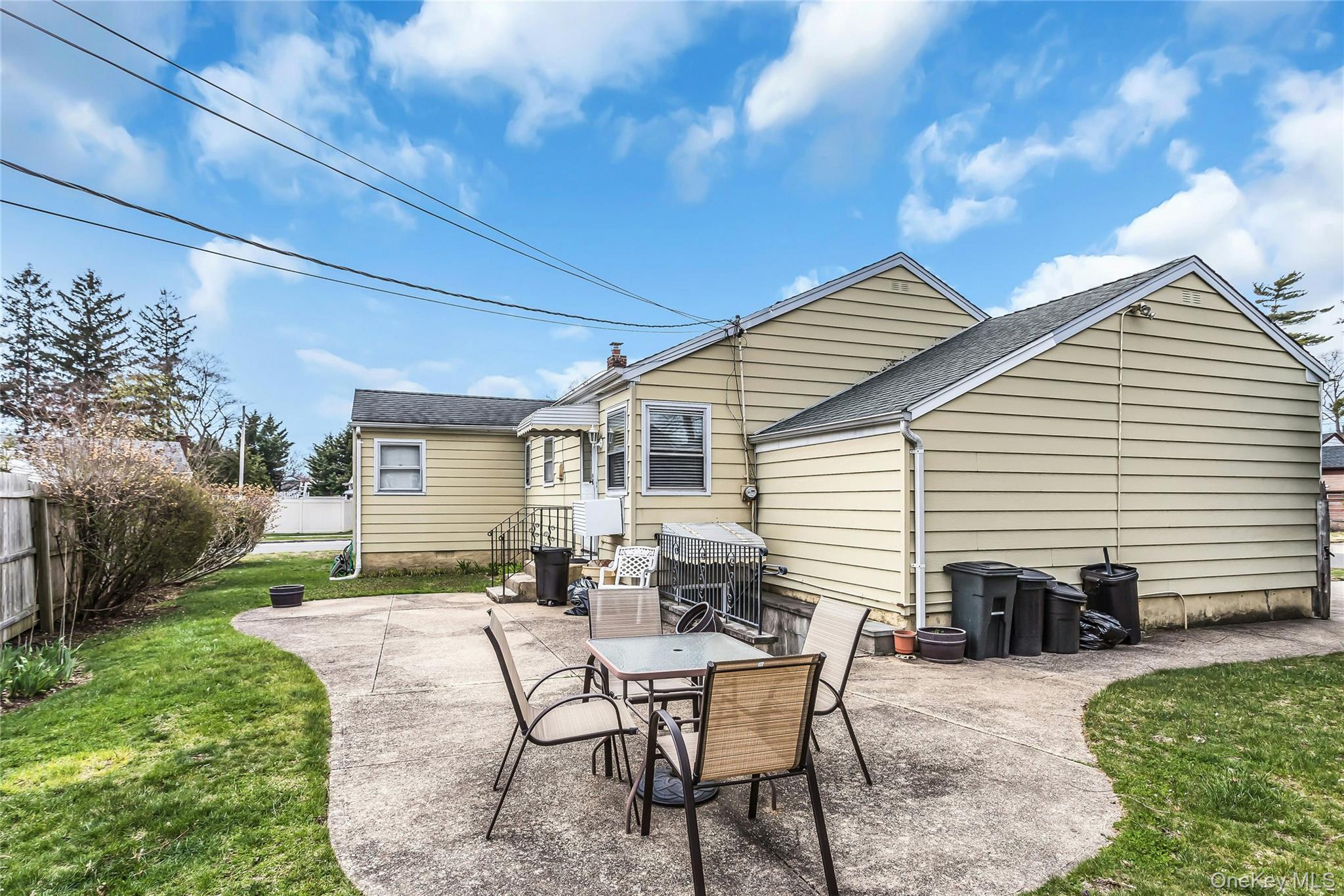 80 Knickerbocker Road North Plainview, NY 11803 - Photo 25 of 27