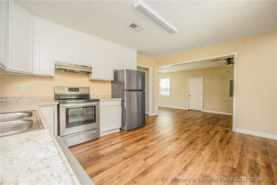 5929 Spinner Road Hope Mills, NC 28348 - Photo 10 of 31 Gallery Image 10