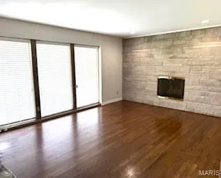 $2,900 | 8423 Louwen Drive, Clayton, MO 63105