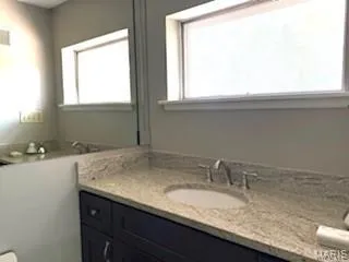 $2,900 | 8423 Louwen Drive, Clayton, MO 63105