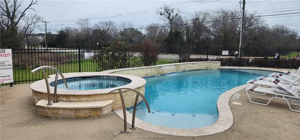 $2,600 | 301 Southwest Parkway, Unit 341, College Station, TX 77840