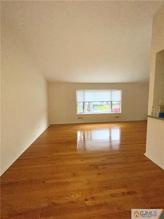 26 Sand Road Milltown, NJ 08850 - Photo 6 of 19 Gallery Image 6