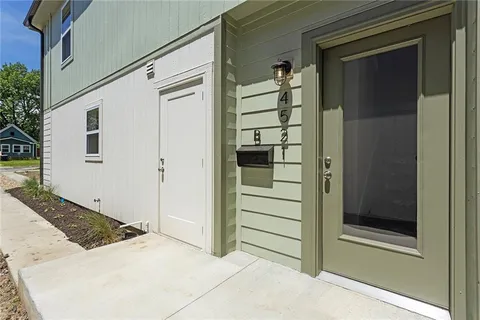 $259,900 | 4527 Forest Avenue, Unit B, Kansas City, MO 64110