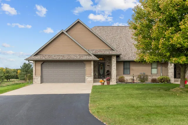 $385,000 | N2369 Fairway View Lane, Unit 6, Wautoma, WI 54982