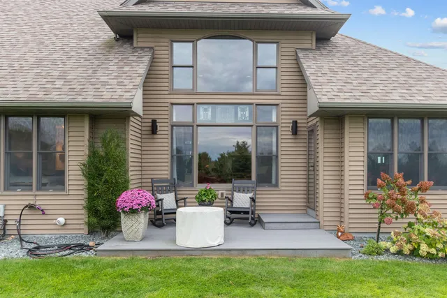 $385,000 | N2369 Fairway View Lane, Unit 6, Wautoma, WI 54982