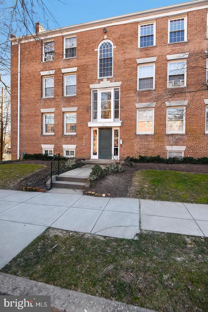 2712 Ordway Street Northwest, Unit 5 Washington, DC 20008 - Photo 2 of 26 a front view of a building