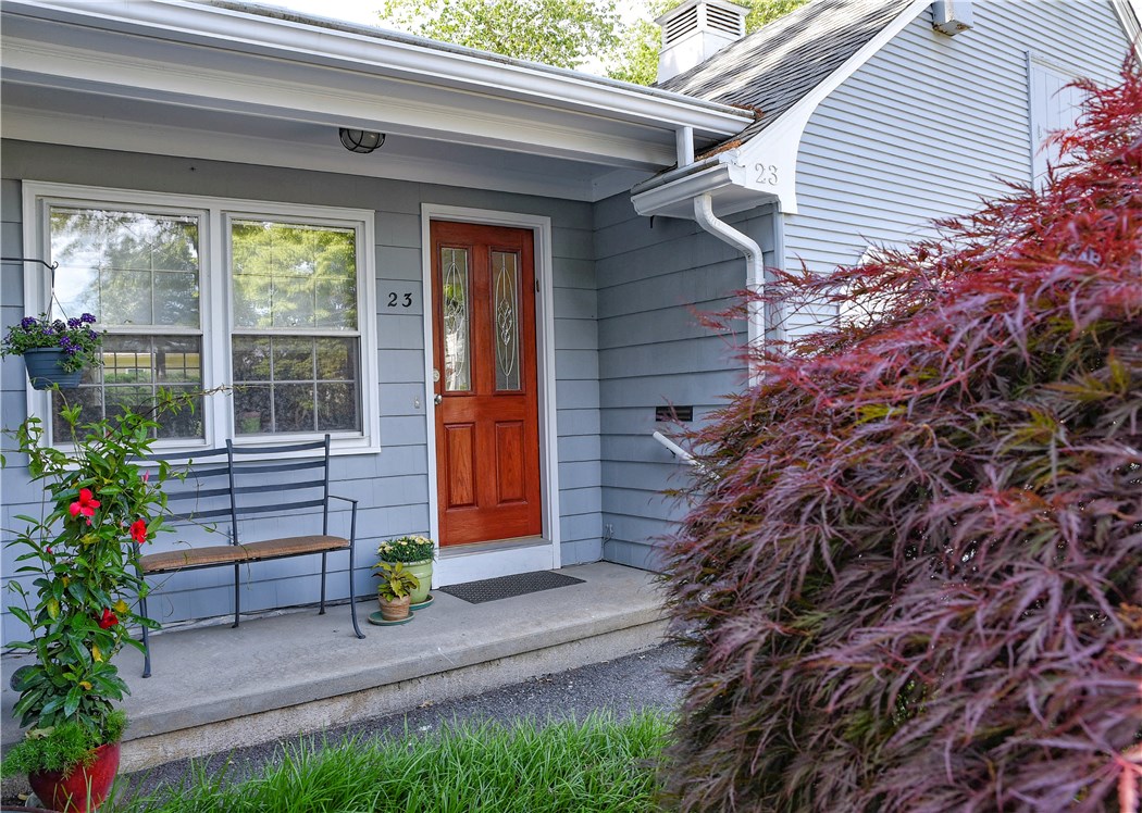 23 West Bel Air Road Cranston, RI 02920 - Photo 5 of 26 Gallery Image 5