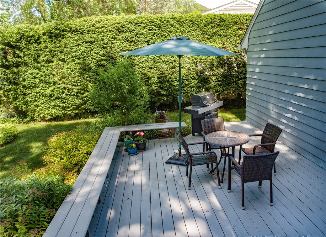 23 West Bel Air Road Cranston, RI 02920 - Photo 8 of 26 Gallery Image 8