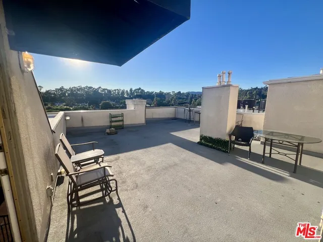 $5,495 | 390 South Sepulveda Boulevard, Unit 2, Los Angeles, CA 90049