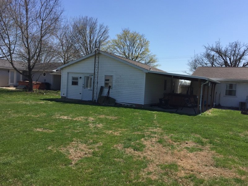 1902 Henry Sievers Road Vincennes, IN 47591 - Photo 4 of 5 Gallery Image 4