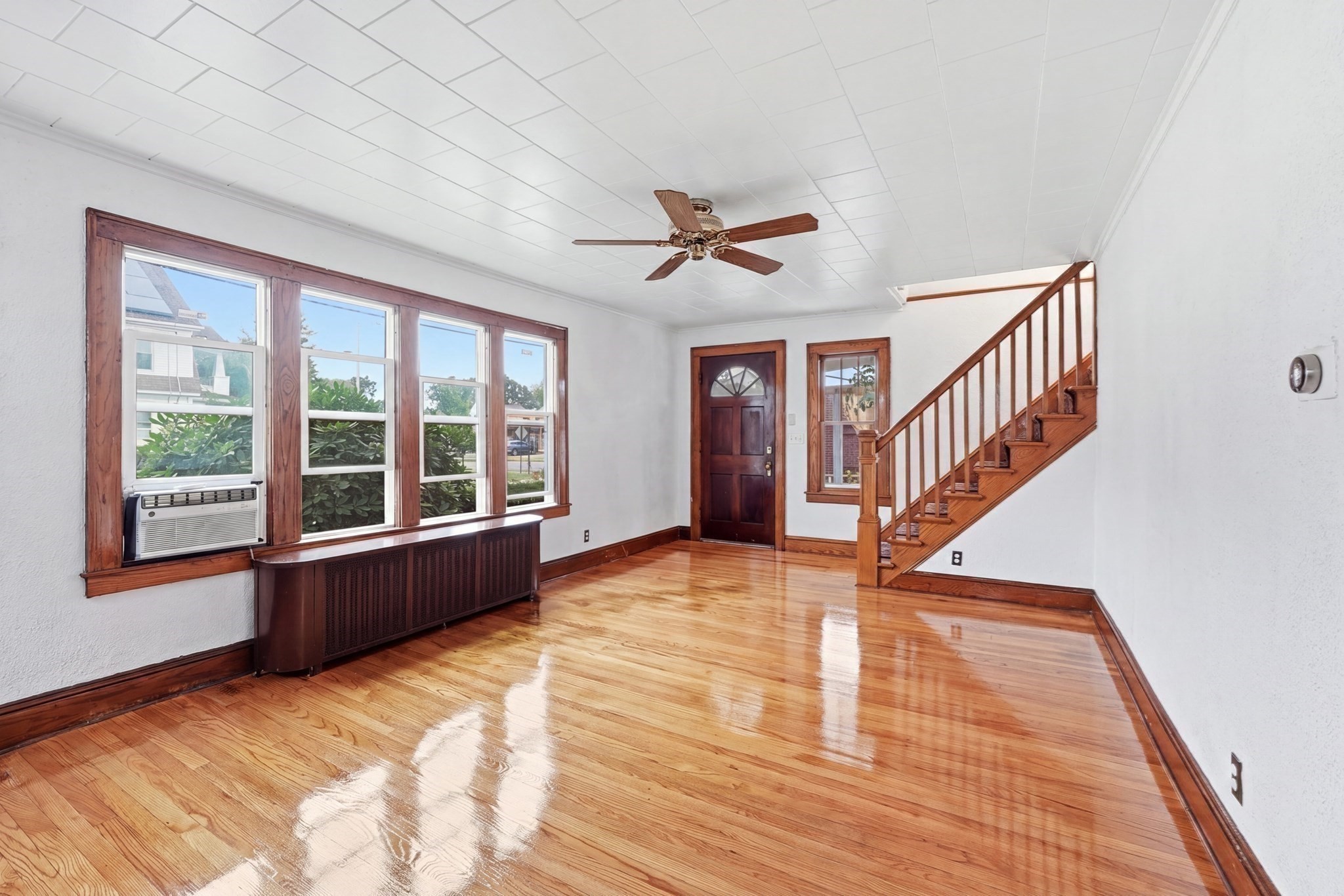 73 Santa Barbara Street Springfield, MA 01104 - Photo 10 of 35 Gallery Image 10