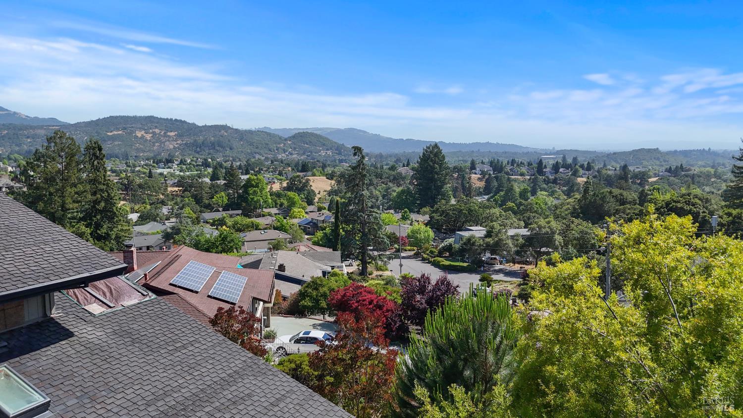 1826 San Ramon Way Santa Rosa, CA 95409 - Photo 5 of 22 a view of a city