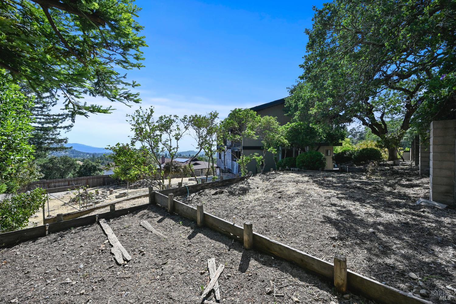 1826 San Ramon Way Santa Rosa, CA 95409 - Photo 7 of 22