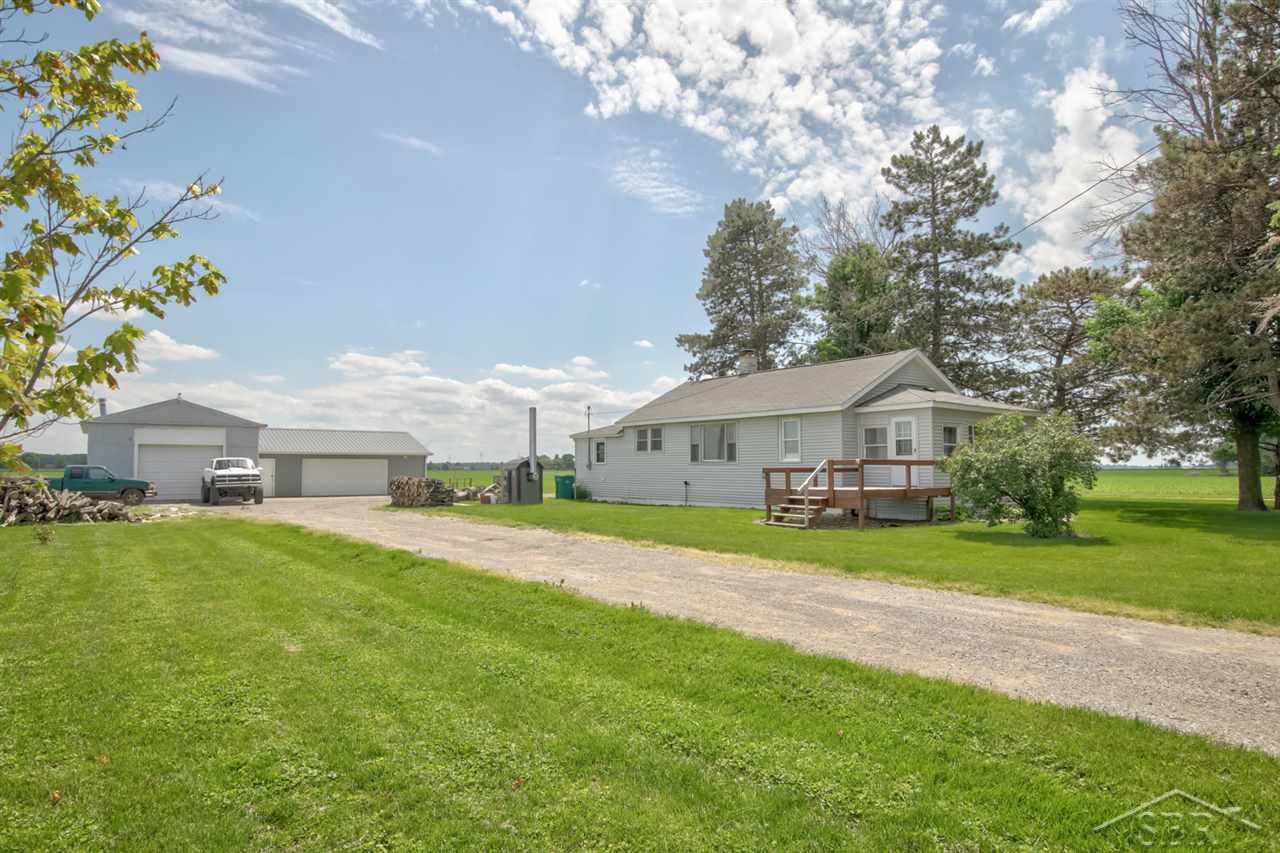 1250 East Townline 14 Road Kawkawlin, MI 48631 - Photo 2 of 28