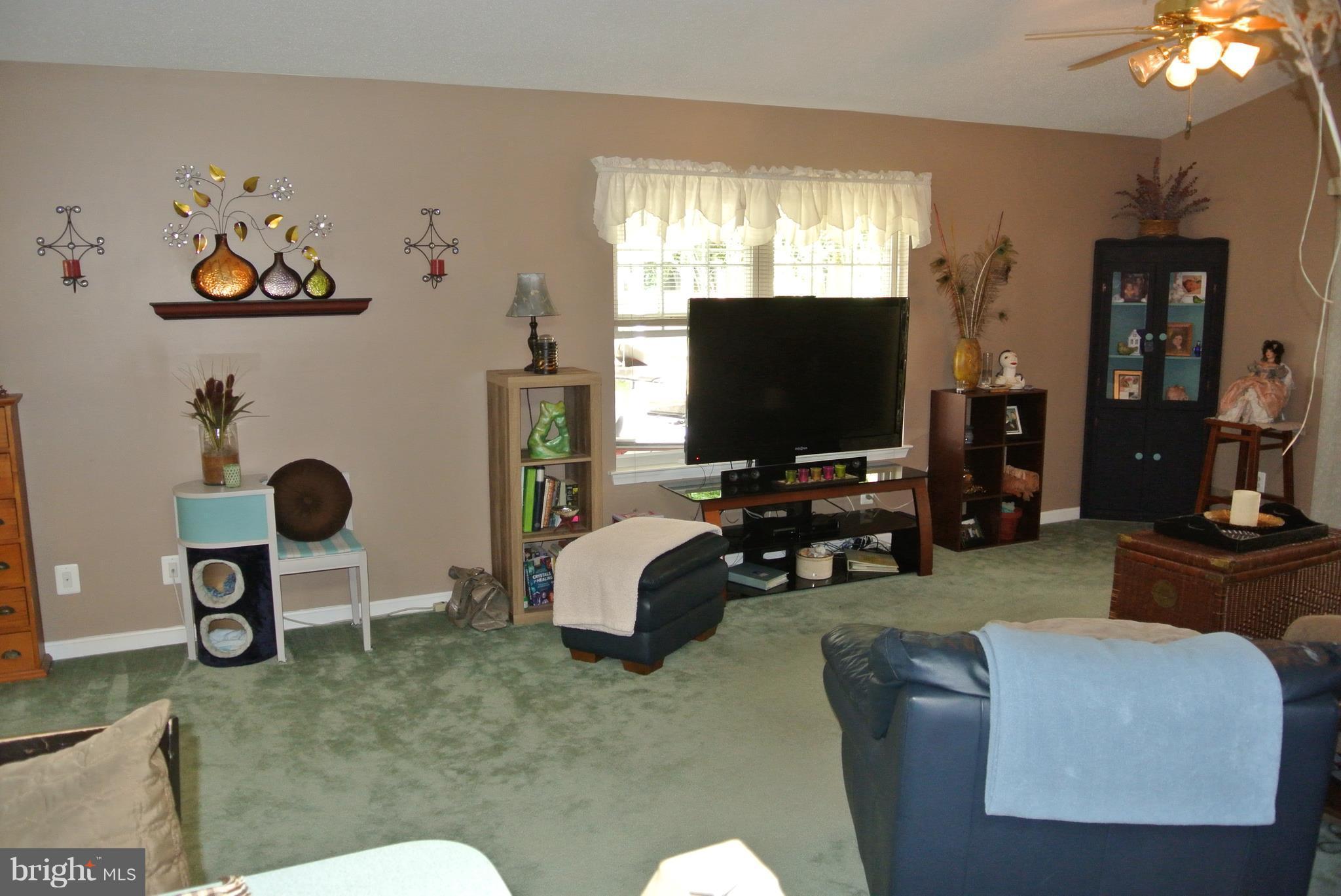16866 Atkinson Road Cobb Island, MD 20625 - Photo 10 of 30 Family Room