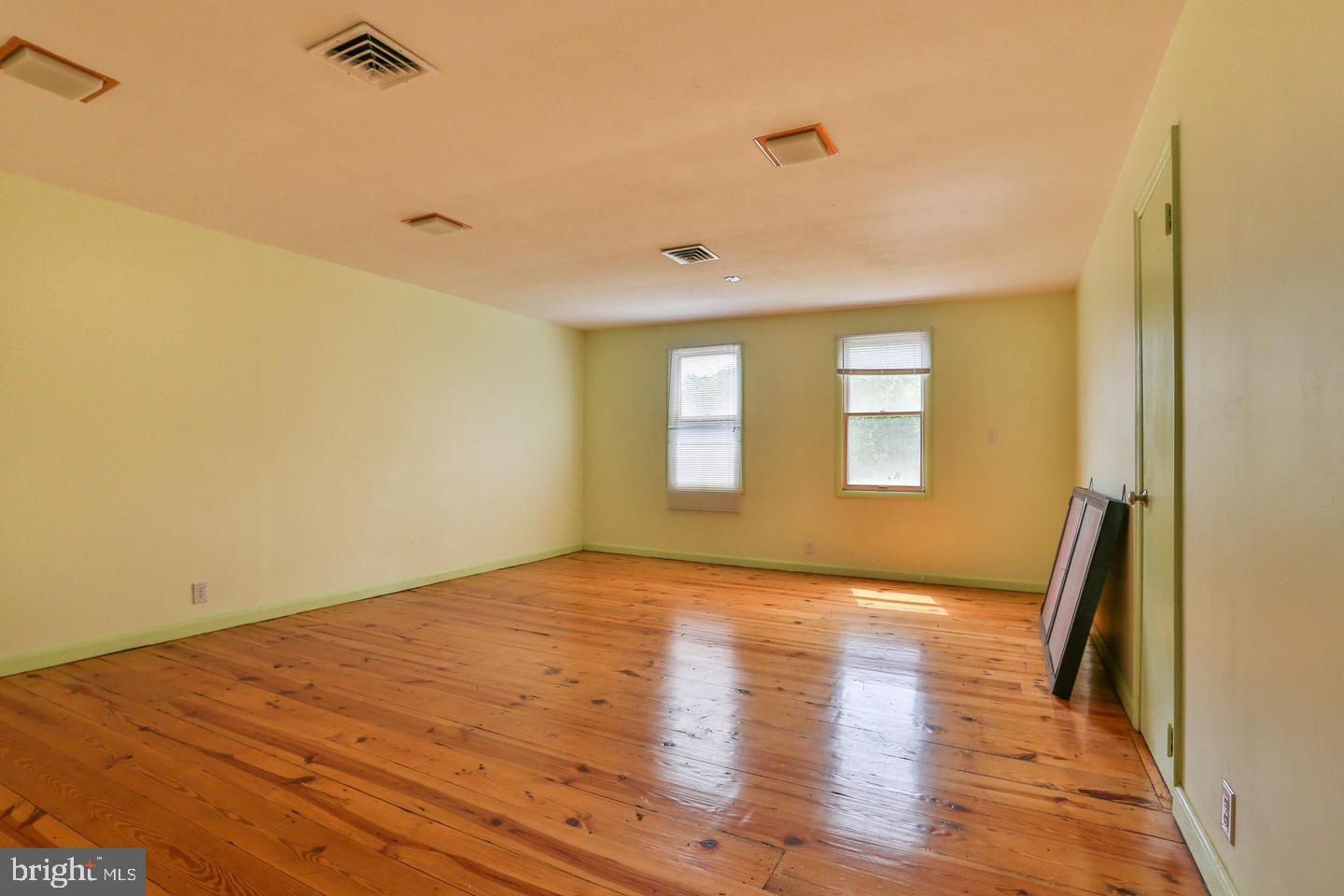 50 Georgetown Road Bordentown, NJ 08505 - Photo 3 of 31 Gallery Image 3